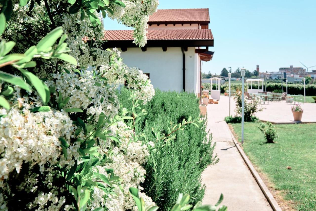 Orta Nova La Massaria Agriresort מראה חיצוני תמונה
